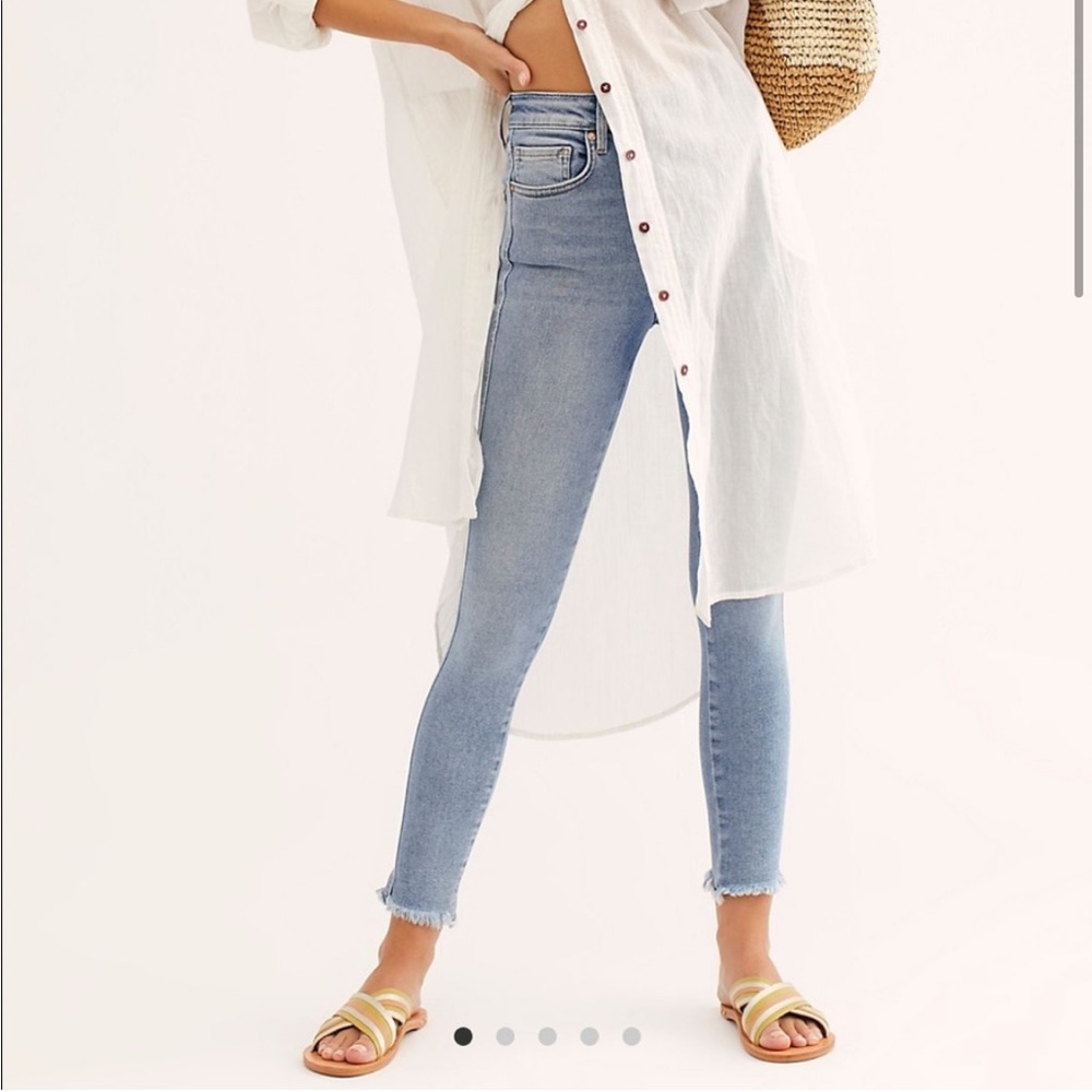 Free People Raw High-Rise Jegging in Sweet Blue
